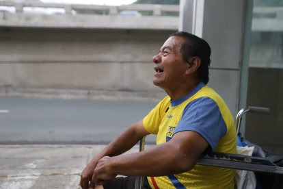 Pepe Cebolla a pesar de las dificultades económicas y de salud, mantiene su espíritu alegre y optimista.