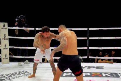 El tricolor Chito Vera (i) enfrentó al brasileño Jean Silva en la pelea estelar del Hype Fighting que terminó en empate. Es un nuevo mercado para el luchador ecuatoriano