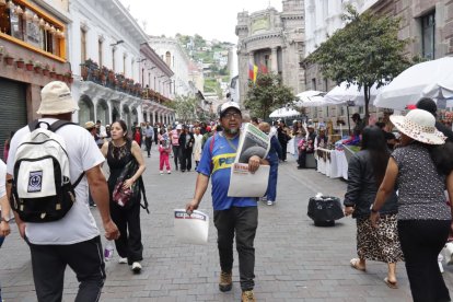 La portada en blanco de EXTRA, bien acogida entre distribuidores y lectores.