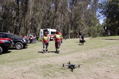 La zona es bastante extensa y la búsqueda se intensifica.