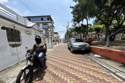 En el sector, varios vecinos durmieron en sus vehículos.