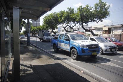 Escena del lugar donde culminó la persecución policial, en la mañana siguiente al operativo.