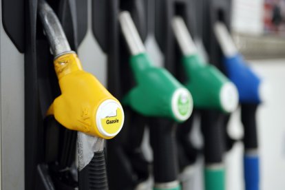 La ciudadanía considera que el alza de los combustibles encarecerá algunos productos de primera necesidad.