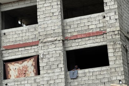 Algunas personas en situación de calle estarían ocupando algunas casas abandonadas.
