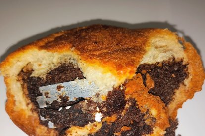 Una cuchilla fue hallada dentro de un pan.