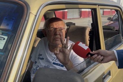 Jorge Infante, uno de los tantos afectados por el alza, tendrá que ajustar sus cuentas por el cambio.