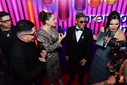 Jombriel estuvo en la ceremonia de los premios REM.