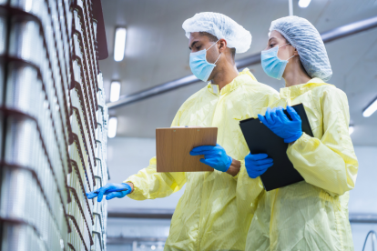 Ecuador mantiene controles sanitarios ante el impacto global de la alerta sobre camarones