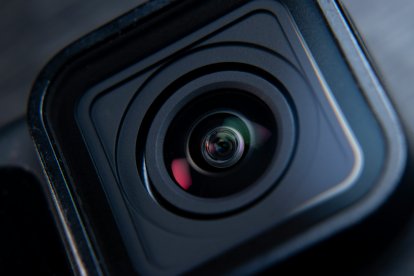 Con innovaciones como la guía de poses por IA, Huawei anticipa un futuro donde las cámaras no solo capturan imágenes, sino que dirigen cómo se construyen