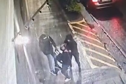 Un vecino es asaltado por dos sujetos armados.