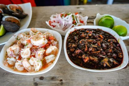 En este sector ofrecen deliciosos platos típicos.