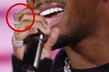 La menor habría tenido un tatuaje muy similar al del cantante.