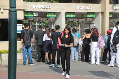 Quienes se preparan en las universidades anhelan conseguir un buen trabajo.