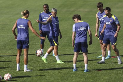 Antoine Griezmann comandará el ataque de Atlético Madrid.