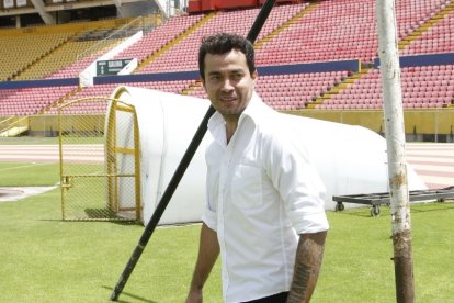 La carrera de Jaime Iván Kaviedes estuvo marcada por éxitos en la cancha y polémicas tras dejar el fútbol.