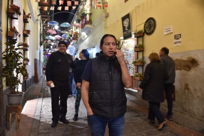 Edwin Terán ha debido implementar un circuito de cámaras de seguridad para reducir los asaltos.