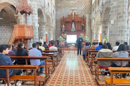 La iglesia de San Antonio de Pasa fue construida entre 1938 y 1949.