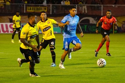 Barcelona SC pierde ante Macará en el estadio Bellavista.