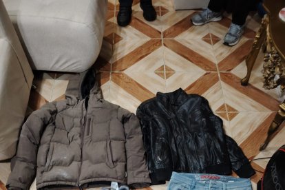 Estas son las prendas que habrían utilizado los sospechosos en algunos eventos delictivos.