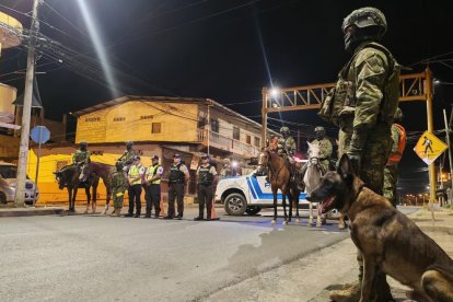 El nuevo toque de queda regirá por 15 días en el mes de mayo.