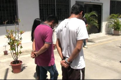 Los sospechosos pertenecerían a una banda dedicada a extorsionar cooperativas de taxis en la provincia de Santa Elena