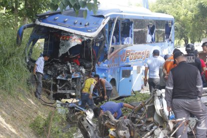 El conductor del bus murió durante el accidente de tránsito.
