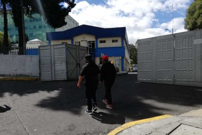 Los cuerpos fueron llevados a la morgue y se cumplieron las pericias de ley.