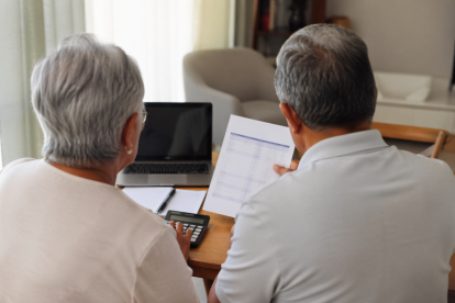 Jubilación mediante el IESS: conoce qué te conviene.