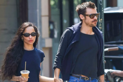 Hasta el momento, ninguno de los artistas ha confirmado públicamente el supuesto compromiso.