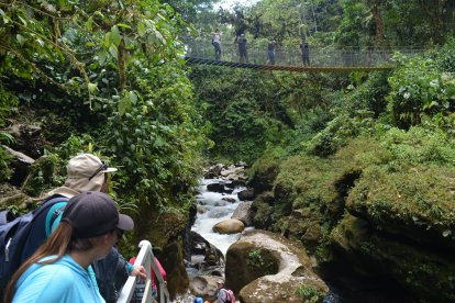 Los visitantes son guiados por diferentes recorrido entre los diferentes parajes del cantón.