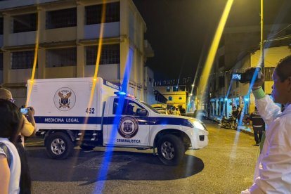 Los cuerpos fueron llevados al Centro Forense