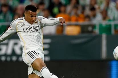 Kylian Mbappé se lleva las críticas de los aficionados de Real Madrid.