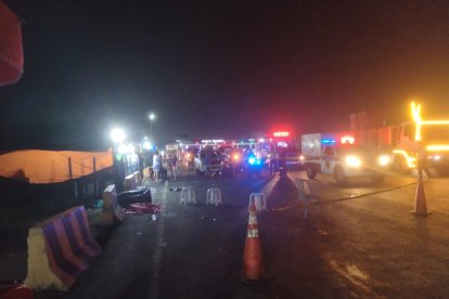 Escena del accidente que conmocionó a conductores y moradores del sector.