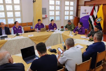 La Mesa de Seguridad instalada por el feriado estuvo liderada por Aurora Valle, gobernadora de Manabí