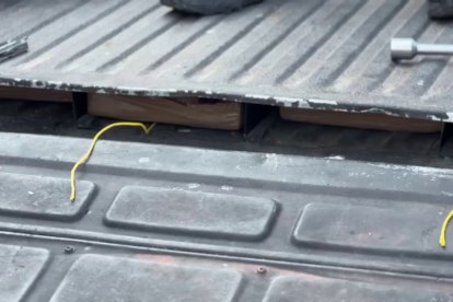 El alcaloide estaba en un compartimento oculto en el vehículo.