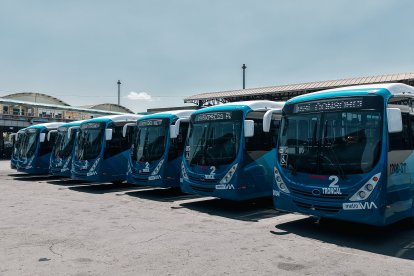 Usuarios ya pueden utilizar los nuevos buses del sistema Metrovía en Guayaquil.