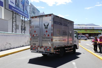 Ambos cuerpos fueron llevados a la morgue de la Policía en Quito.