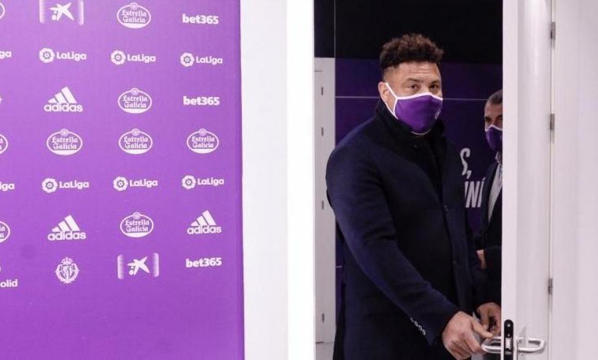 Se confirma que Ronaldo tiene síntomas leves de la enfermedad.