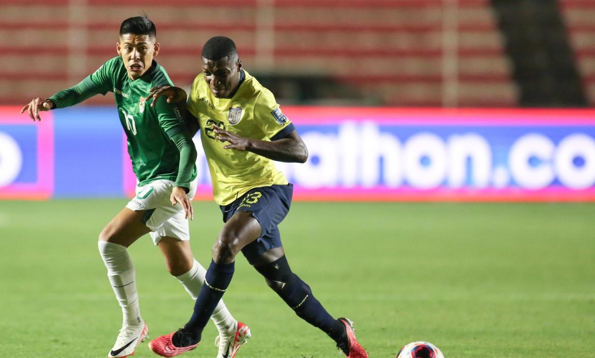 La selección de Ecuador ganó 2-1 a Bolivia.