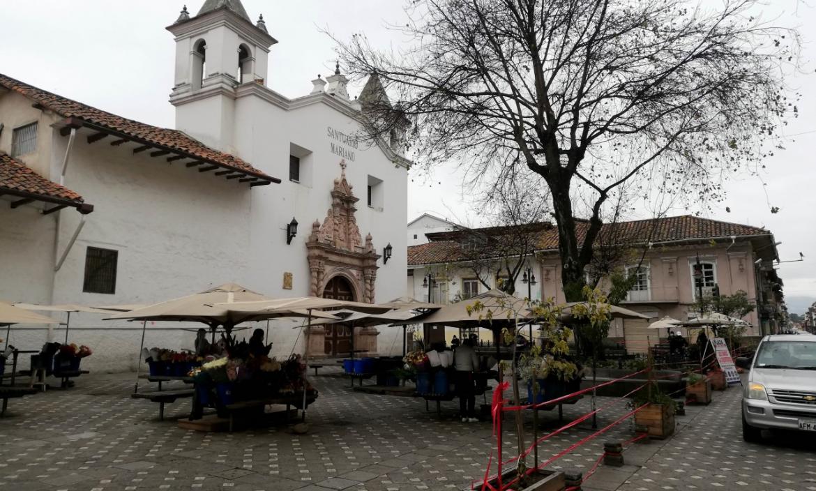 thumbnail_CUENCA PLAZOLETA DE LAS FLORES JUNTO A LA IGLESIA DE EL CARMEN Y BAJO ALISOS ANTIGUOS Y VIEJOS 2