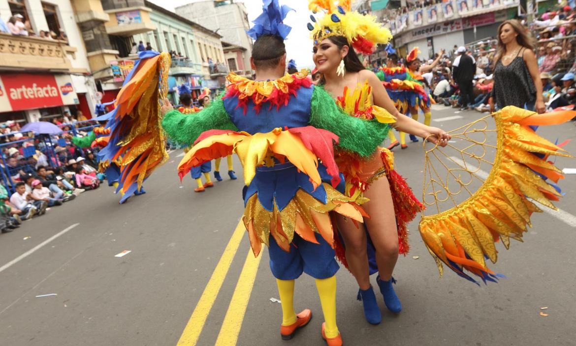 TURISMO Y CELEBRACIÓN POR EL FERIADO DE CARNAVAL EN EL ECUADOR
