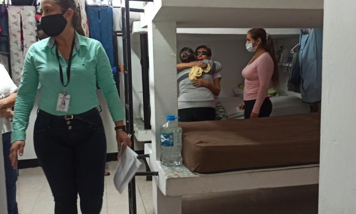 Desde el martes María Eulalia se encuentra recluida en la cárcel de mujeres de Guayaquil. Recibe el cariño de compañeras y personal del Centro de Rehabilitación Social.