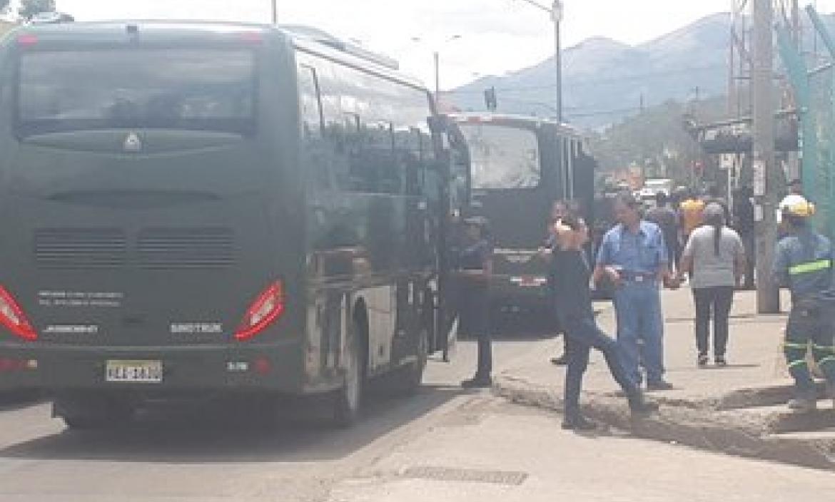 Imagen militares buses