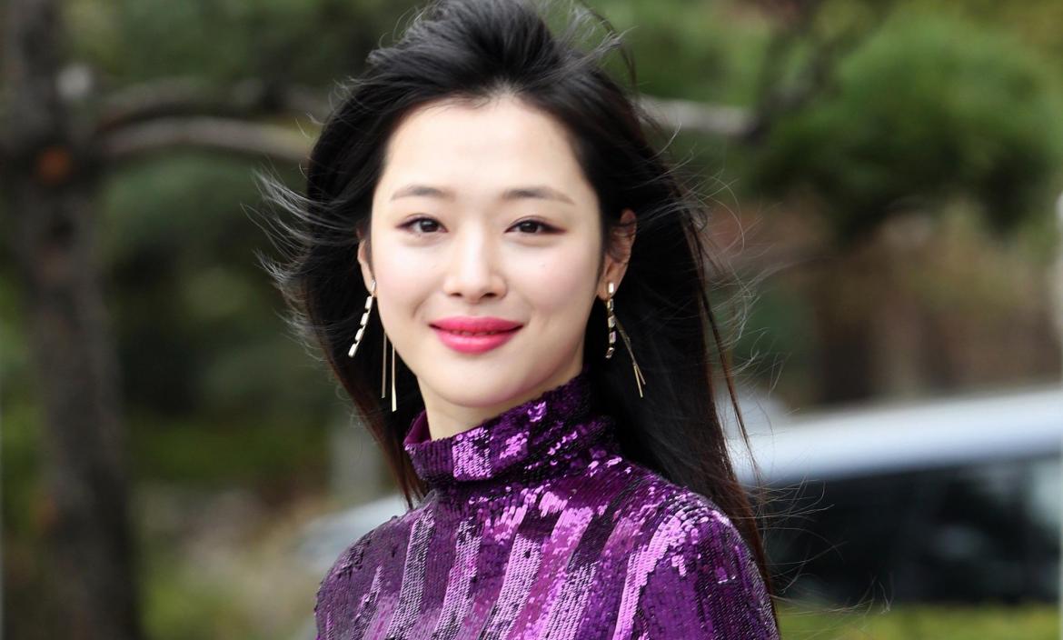 Singer Sulli found dead in Seoul
