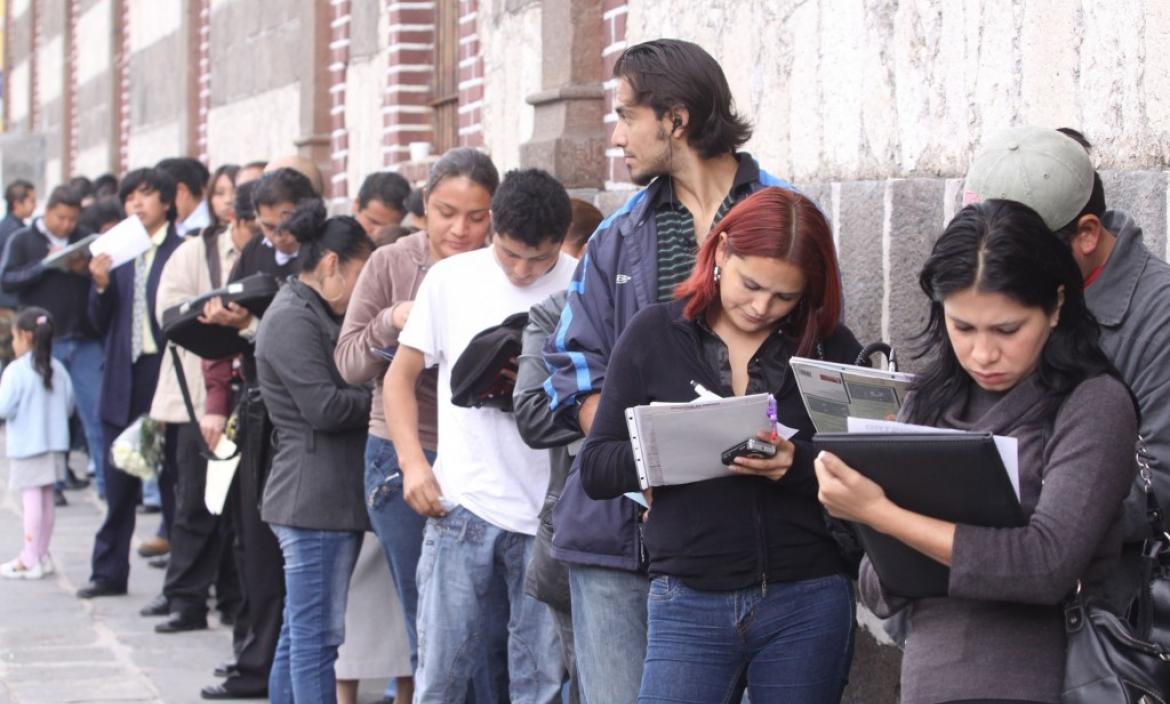 JÓVENES EN BUSCA DE EMPLEO