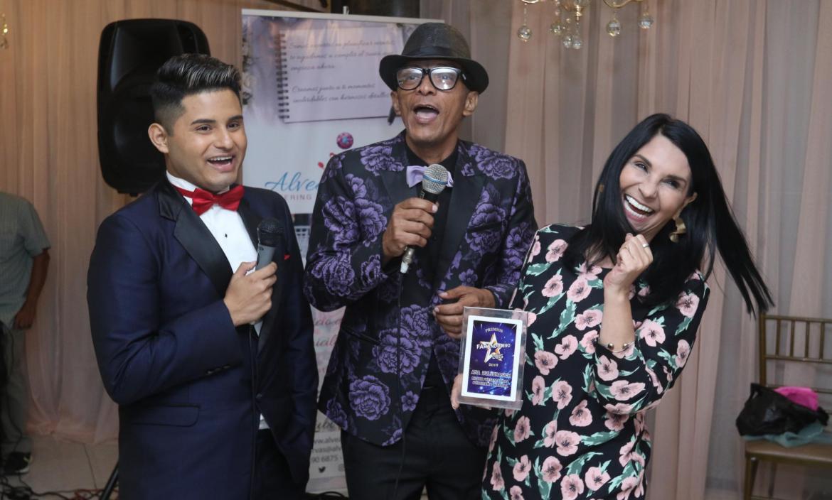 PREMIOS FARANDULERO LUIS...FD: MIGUEL CANALES...7-11-2019