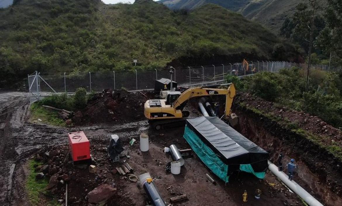 Imagen suspension agua potable feriado