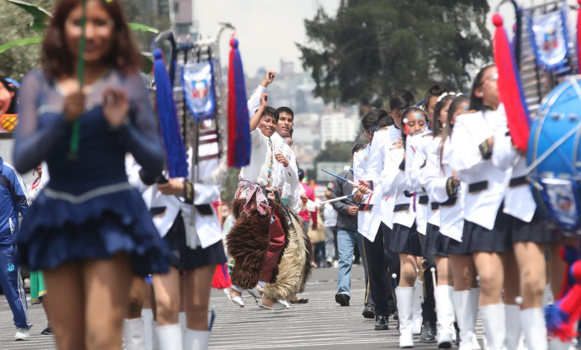 En Quito se realizó el primer Desfile de la Confraternidad