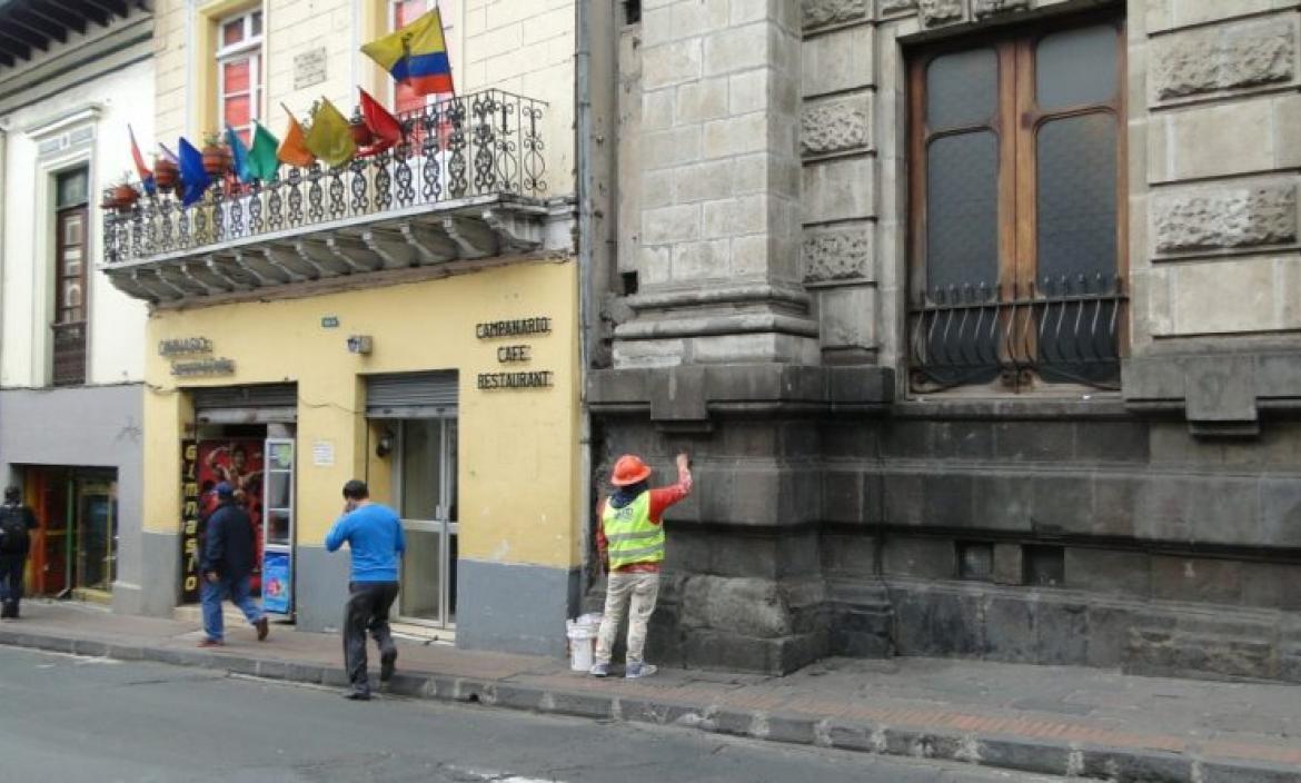 Imagen Limpieza-de-rayones-en-fachadas-de-p (25966942)