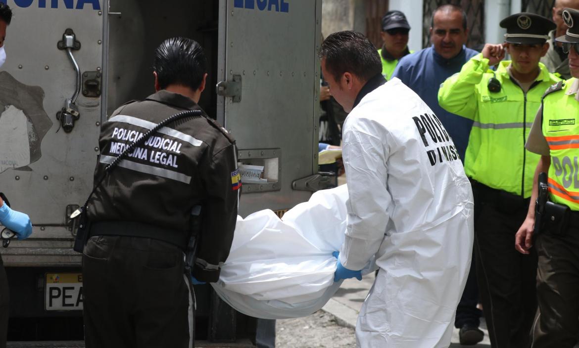 Asesinato a niño e intento de suicidio